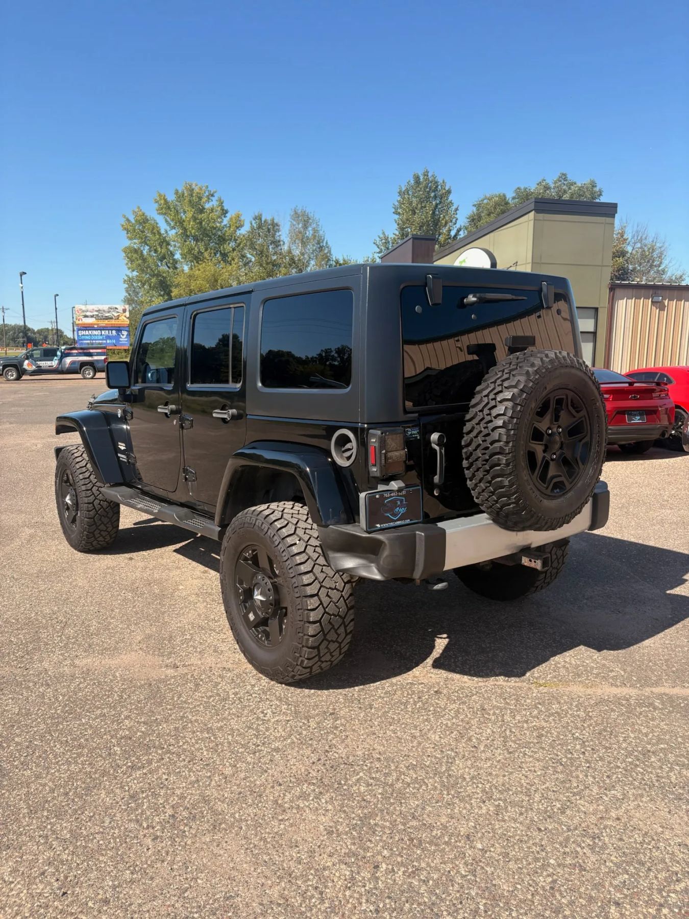Used 2013 Jeep Wrangler Unlimited Sahara AWD/4WD image 7