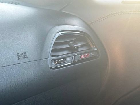 Used 2022 Dodge Challenger R/T Scat Pack RWD image 35