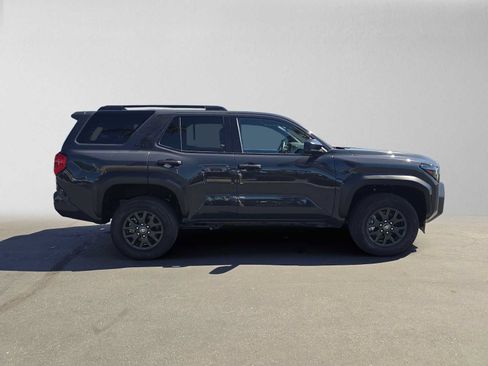 Certified 2026 Toyota 4Runner SR5 AWD/4WD image 2