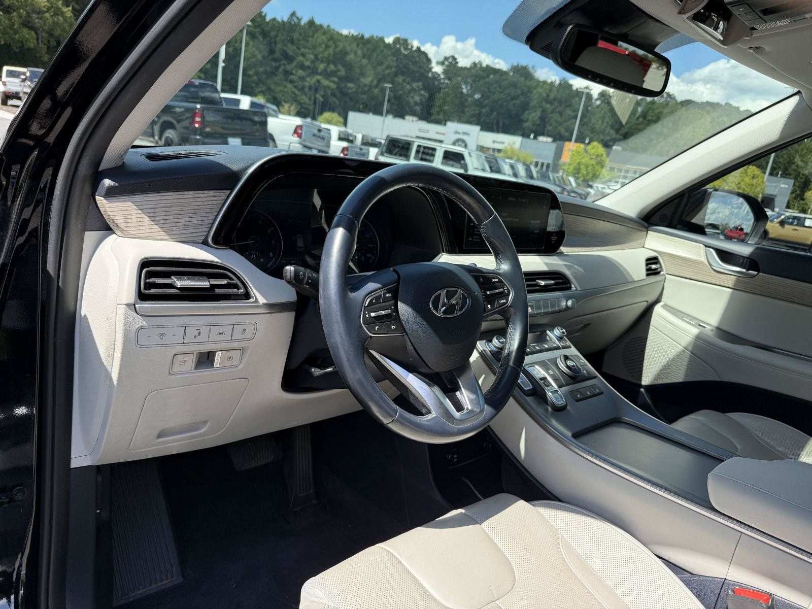 Used 2022 Hyundai Palisade SEL w/ Premium Package FWD image 15
