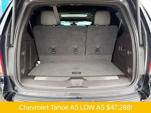 Used 2021 Chevrolet Tahoe Z71 w/ Luxury Package AWD/4WD image 23