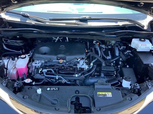 Used 2021 Toyota Sienna Limited image 31