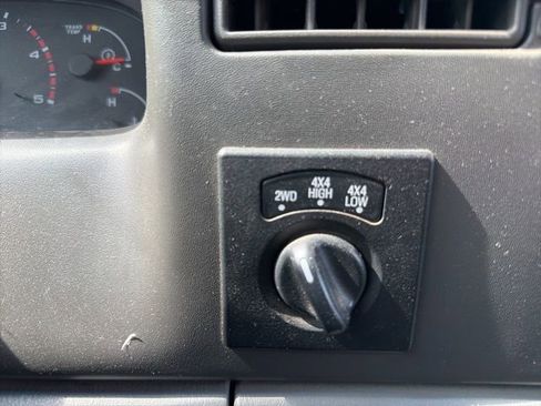Used 2003 Ford F350 XLT image 14