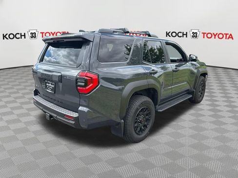 Certified 2025 Toyota 4Runner TRD Off-Road Premium AWD/4WD image 8