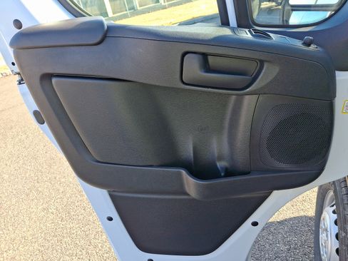 New 2024 RAM ProMaster 2500 w/ Convenience Group image 9