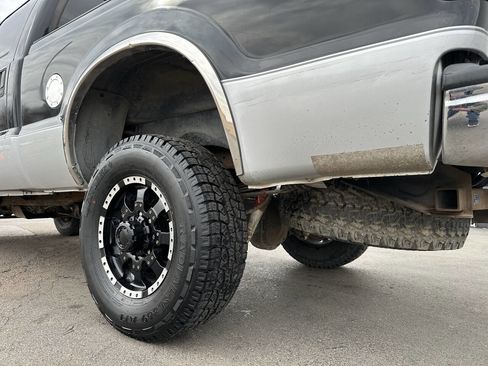 Used 2004 Ford F250 Lariat image 5