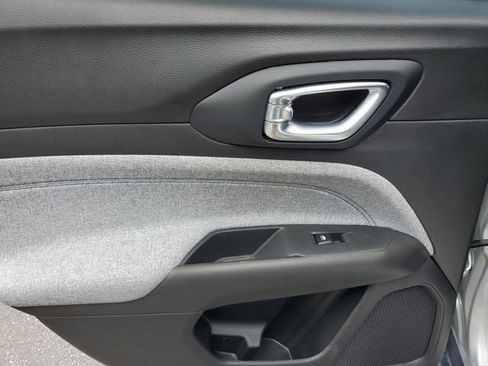 New 2025 Jeep Compass Sport image 14