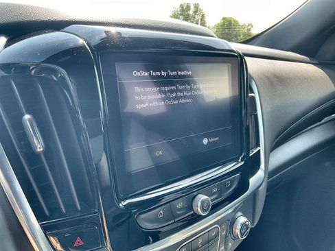 Used 2022 Chevrolet Traverse LT FWD image 26