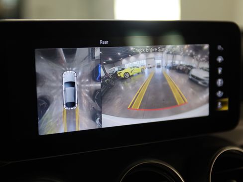 Used 2023 Mercedes-Benz GLC 300 4MATIC Coupe image 25
