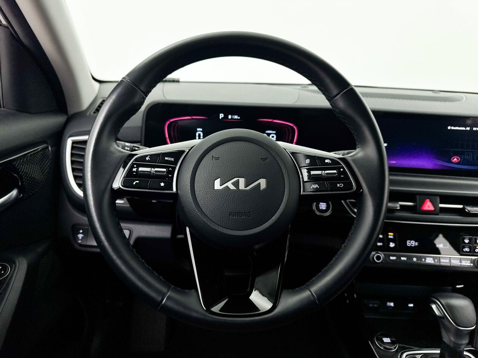 Used 2025 Kia Seltos S FWD image 3