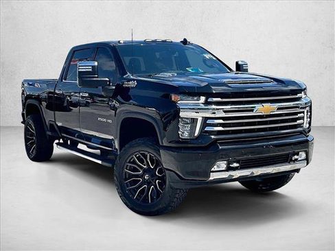 Used 2022 Chevrolet Silverado 2500 High Country w/ Safety Package II AWD/4WD image 12