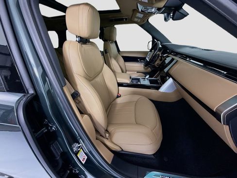 New 2026 Land Rover Range Rover SE image 21