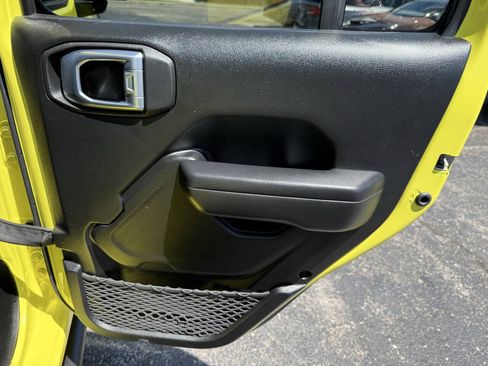 Used 2023 Jeep Wrangler Unlimited Sport AWD/4WD image 24