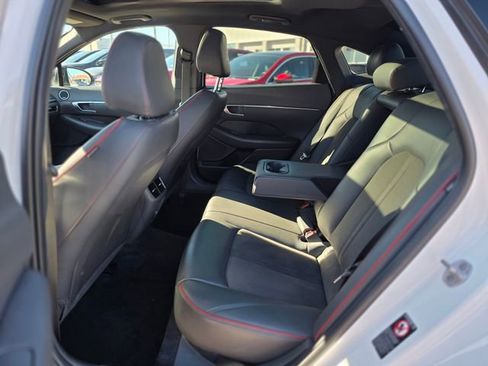 Used 2023 Hyundai Sonata SEL Plus image 15