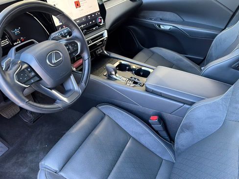 Used 2025 Lexus RX 450h AWD w/ Convenience Package image 11