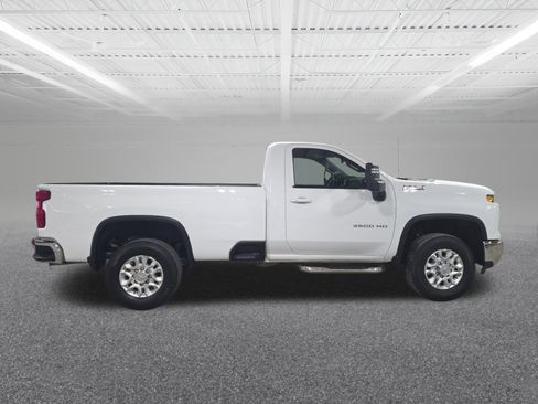 Used 2025 Chevrolet Silverado 3500 LT image 5
