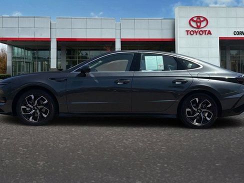 Used 2025 Hyundai Sonata SEL FWD image 4
