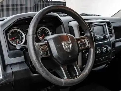 Used 2019 RAM 1500 Express w/ Express Value Package AWD/4WD image 18