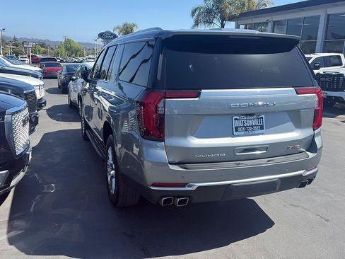 Used 2025 GMC Yukon XL Denali AWD/4WD image 5