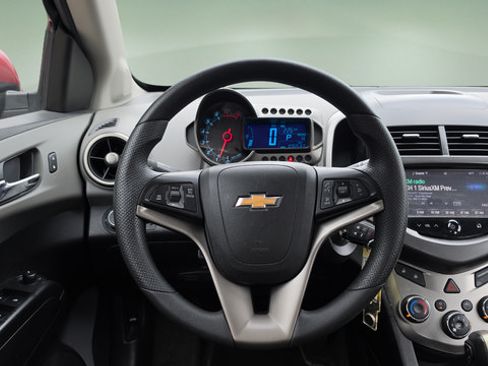 Used 2015 Chevrolet Sonic LT FWD image 9