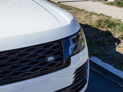 Used 2019 Land Rover Range Rover HSE image 11