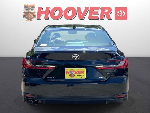 Used 2025 Toyota Camry SE w/ Multimedia Upgrade Package FWD image 3