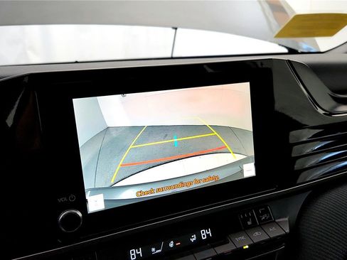 Certified 2025 Toyota Camry SE image 21