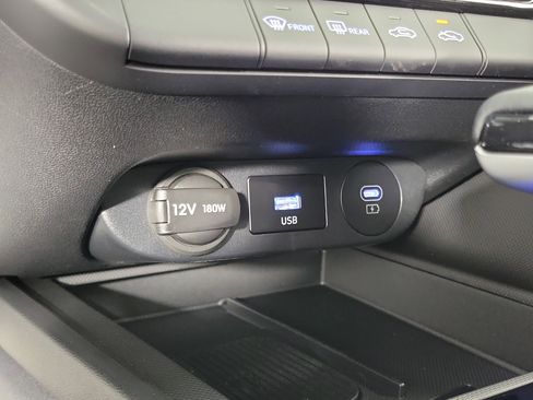 New 2025 Hyundai Elantra SEL image 18