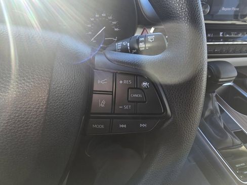 Certified 2024 Toyota Sienna LE image 21