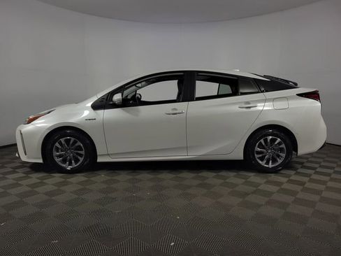 Used 2022 Toyota Prius XLE image 8
