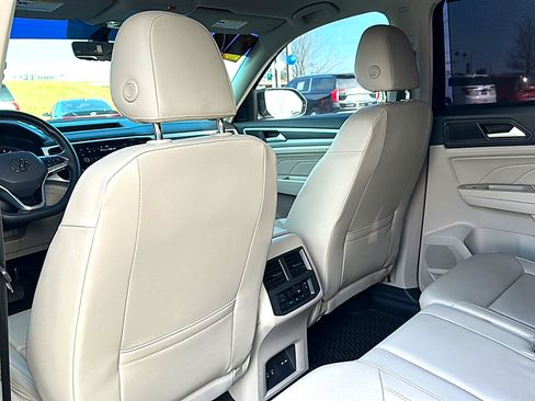 Used 2022 Volkswagen Atlas SE image 17