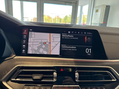 Used 2022 BMW X5 xDrive40i w/ Premium Package AWD/4WD image 18