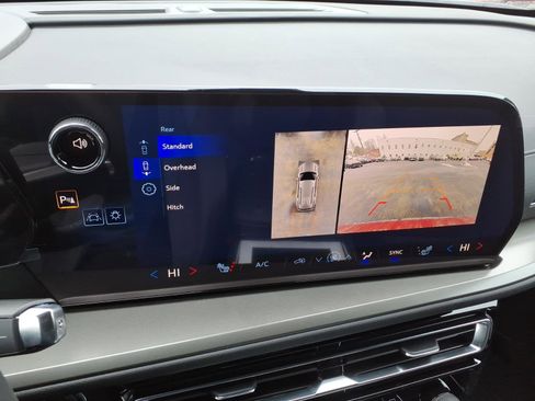 New 2026 Chevrolet Traverse LT w/ Driver Confidence Package image 11