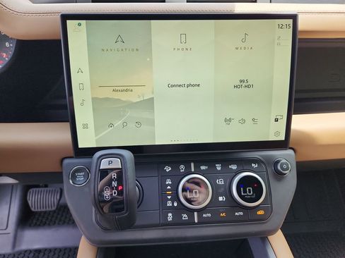 New 2026 Land Rover Defender 130 X-Dynamic SE AWD/4WD image 15