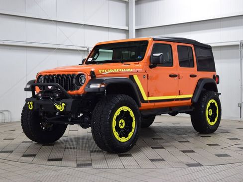 Used 2025 Jeep Wrangler Sport image 3