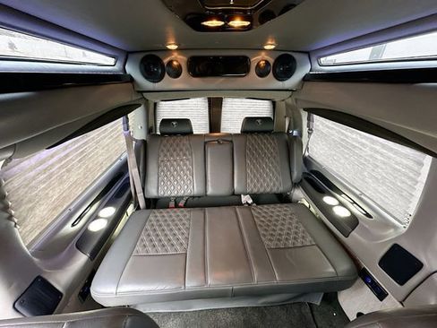 Used 2022 Chevrolet Express 2500 w/ Enhanced Convenience Package image 18