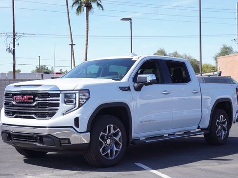 New 2026 GMC Sierra 1500 SLT w/ SLT Premium Package AWD/4WD image 4