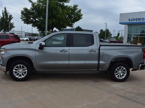 Used 2023 Chevrolet Silverado 1500 LT AWD/4WD image 10
