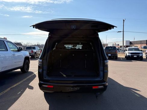 New 2026 Jeep Grand Wagoneer 4WD image 5