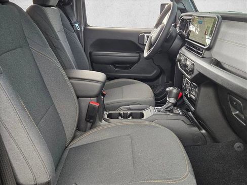 Used 2024 Jeep Gladiator Sport image 20