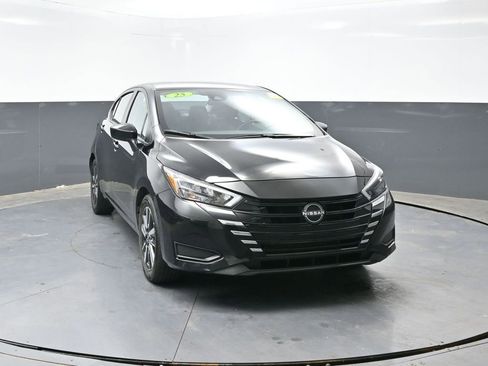 Used 2025 Nissan Versa SV FWD image 10
