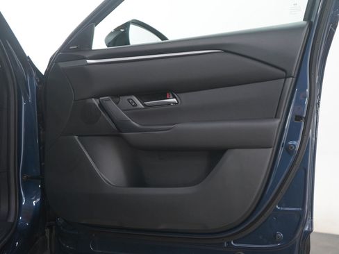 Used 2025 MAZDA CX-50 AWD 2.5 S w/ Premium Package image 9