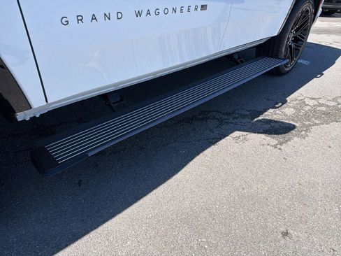 New 2026 Jeep Grand Wagoneer Limited AWD/4WD image 18