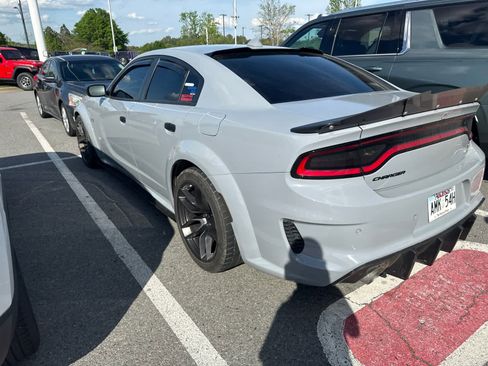 Used 2022 Dodge Charger Scat Pack image 4