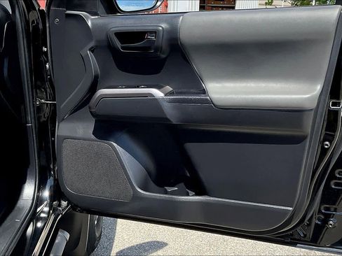 Used 2023 Toyota Tacoma SR5 image 21