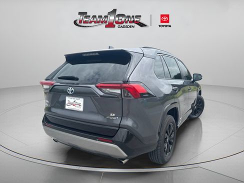Used 2022 Toyota RAV4 SE w/ Convenience Package AWD/4WD image 7