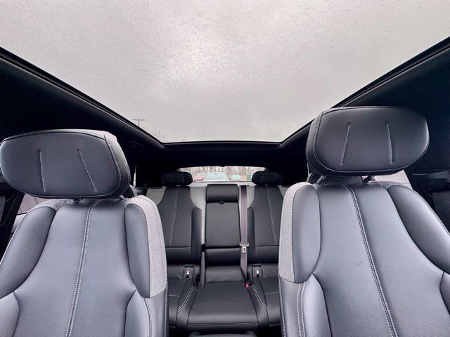 Used 2024 Cadillac Lyriq Tech AWD/4WD image 25