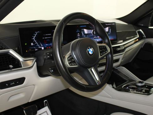 Certified 2024 BMW X6 M60i w/ Dynamic Handling Package image 4
