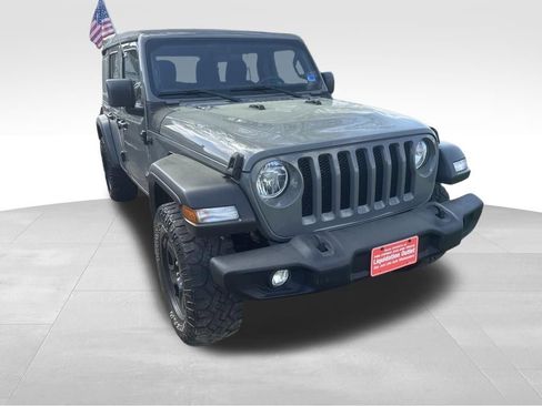 Used 2019 Jeep Wrangler Unlimited Sport image 7