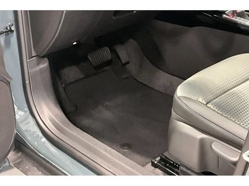 New 2026 Chevrolet Trax LT w/ LT Convenience Package FWD image 34